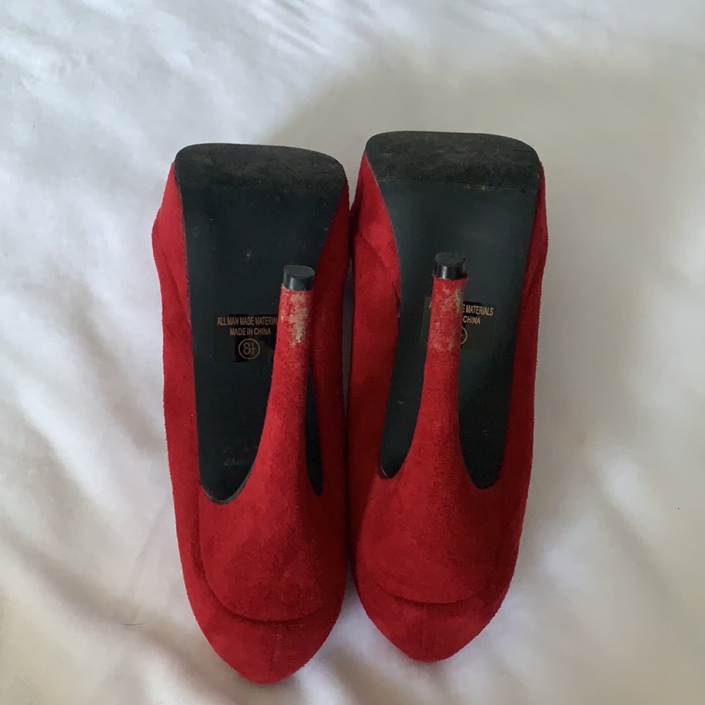 Red heels - Picture 10 of 14
